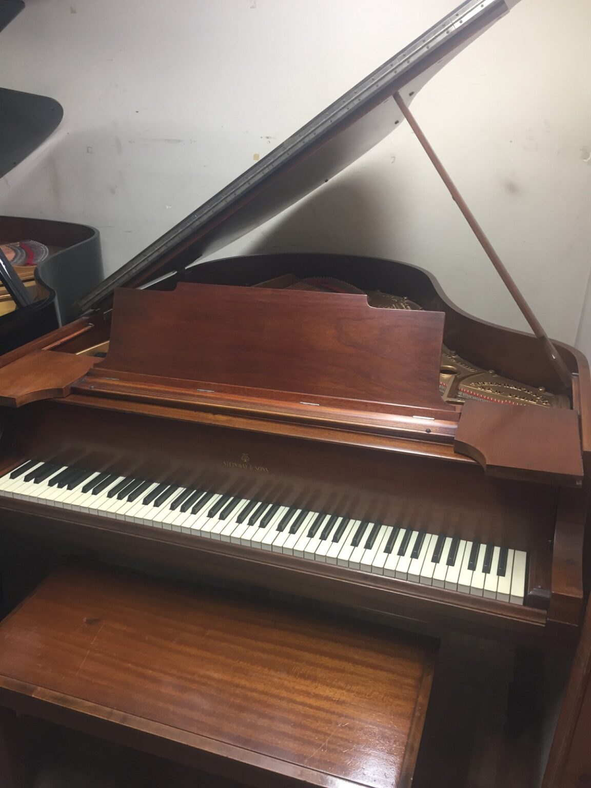 Piano Tuners Find Local Piano Technicians